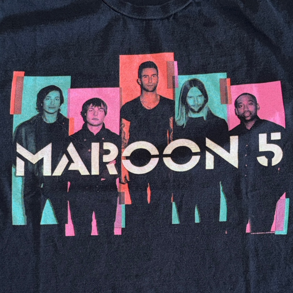 Maroon 5 Graphic Band Tee - Black vintage band t-shirt